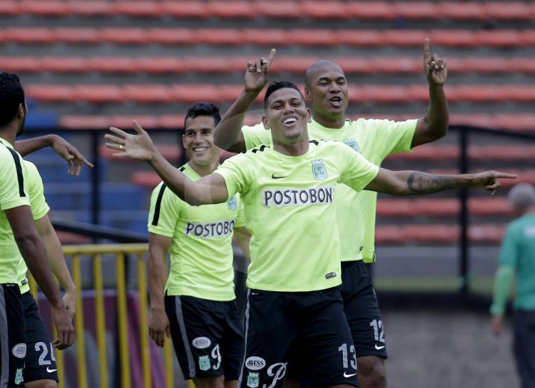 Alexánder Mejía, Alexis Henríquez y Diego Arias expresan el optimismo que hay en Nacional antes del partido crucial de Copa Libertadores ante Rosario Central. FOTO Juan Antonio Sánchez 