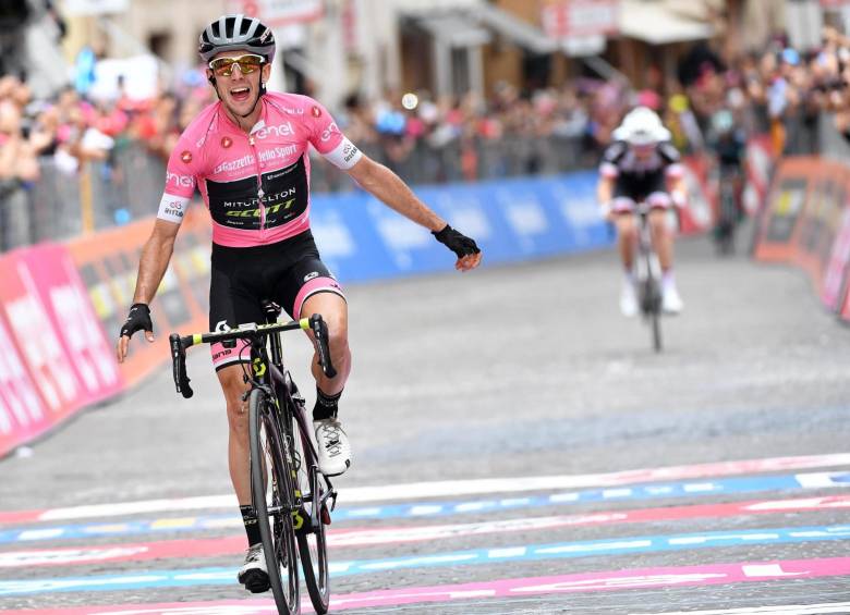 Simon Yates sumó ayer su cuarta victoria de la temporada, segunda en el Giro. Antes ganó etapas en París-Niza y Cataluña. FOTO EFE 