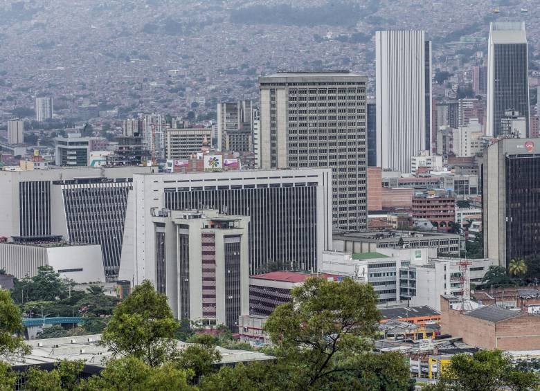 Políticos de todas las vertientes ya están en campaña a Gobernación de Antioquia y Alcaldía de Medellín. Foto: Juan Antonio Sánchez Ocampo