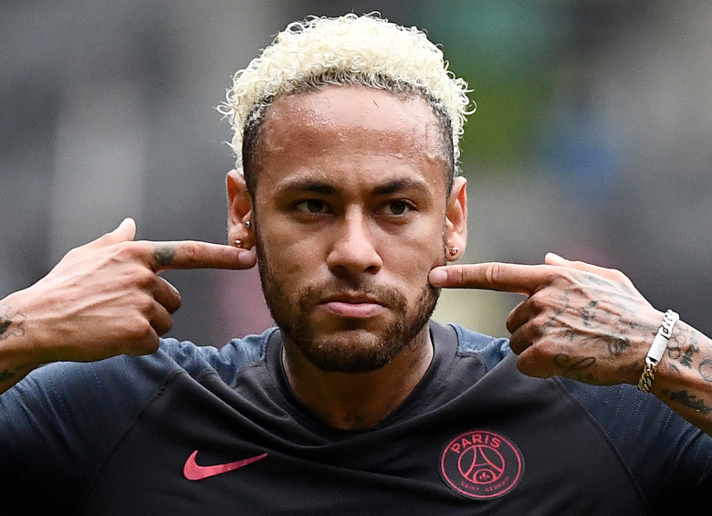 Neymar, aún sin equipo. FOTO: AFP.