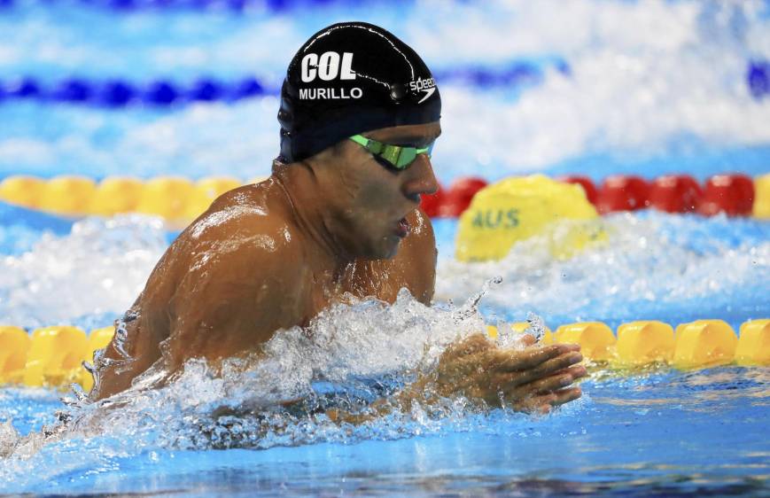 Jorge Mario Murillo durante la jornada de clasificación de los 100 metros pecho, en la que alcanzó un lugar en la semifinal (anoche se disputaba la semifinal y hoy será la final). FOTO REUTERS