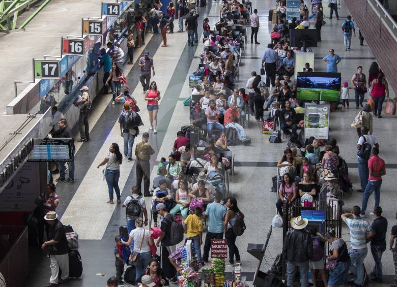 El flujo de pasajeros intermunicipales en Antioquia creció 1,1 % en 2016, al registrar 28,7 millones de viajes. En cambio, el volumen movilizado por aeropuertos subió 9,1 %. FOTO Archivo-Róbinson sáenz