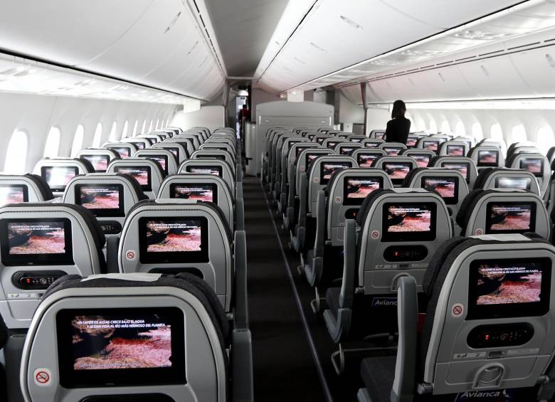 El centro de mantenimiento contará con una vía de acceso para las aeronaves y albergará hasta 4 aeronaves de pasillo único o dos de cabina ancha con doble pasillo. Tendrá almacenes de repuestos. La tecnología y confort del Boeing 787-8. FOTO cortesía y julio césar herrera