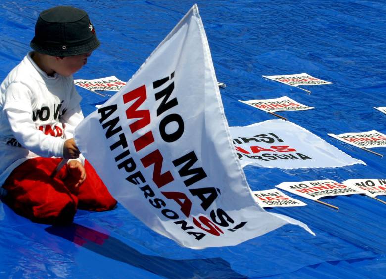 El ministro para el Postconflicto, Óscar Naranjo, hizo este lunes un llamado al Eln y otros grupos armados ilegales para que dejen de instalar minas antipersonal. FOTO COLPRENSA