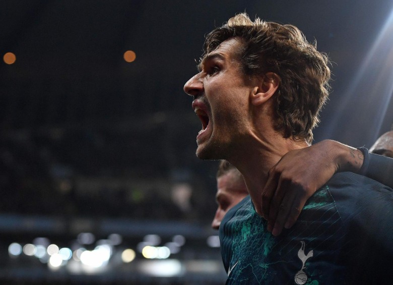 El español Llorente definió con un gol suyo la inolvidable serie entre los ingleses. FOTO: AFP
