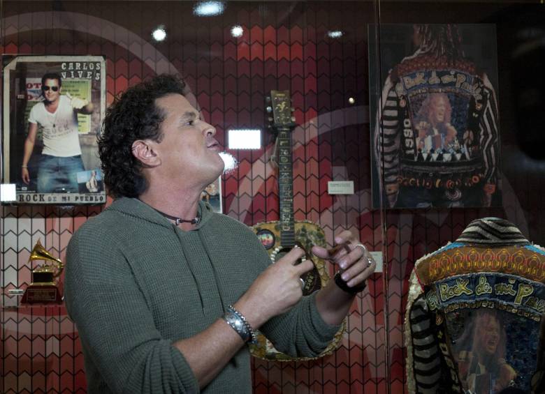 Así se ve parte de la exposición de Carlos Vives en el museo del Grammy. FOTO: Efe