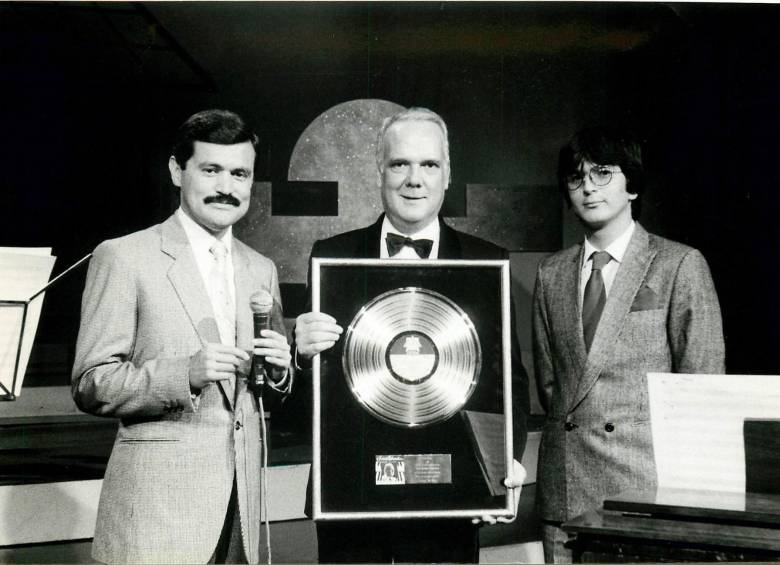 Se fue el organista de las manos de seda