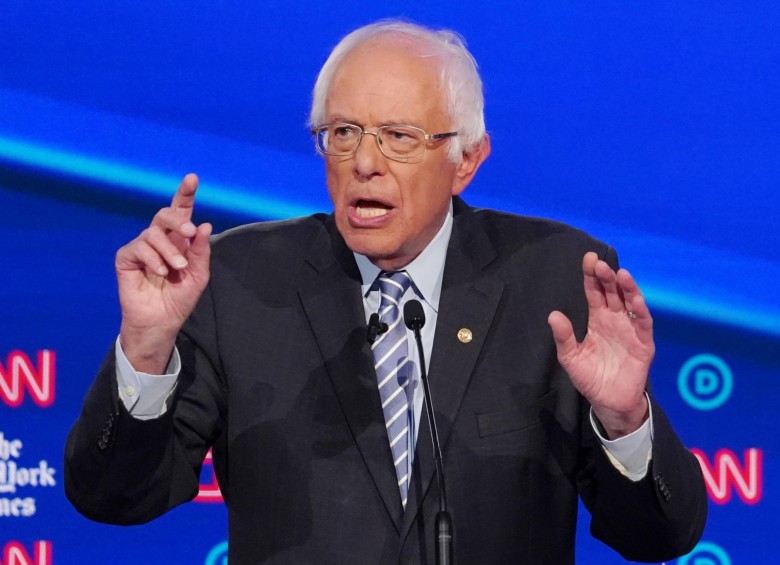 Bernie Sanders en el debate demócrata. FOTO REUTERS 