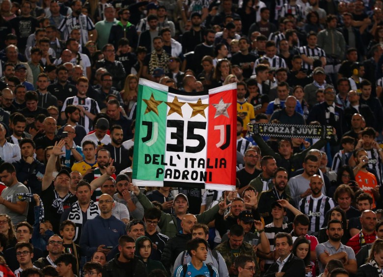 La hinchada de Juventus es la única en el mundo que tiene desacuerdos con el número de ligas de su club. FOTO REUTERS