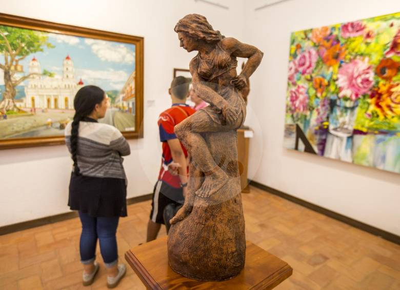 Arte diverso ocupa la sala de la Casa de la Cultura de Envigado