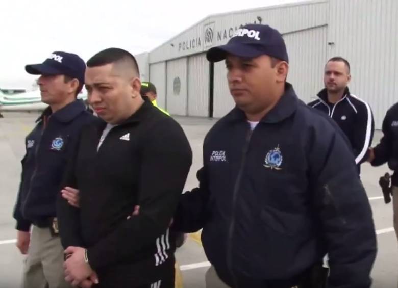 La Policía confirmó la extradición de Arley Úsuga Torres, sobrino de alias “Otoniel”, máximo cabecilla de “los Urabeños” y Héctor Mario Urdinola Arbeláez, alias “Chicho”. FOTO CORTESÍA