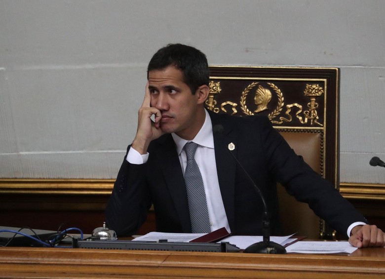 El presidente interino de Venezuela, Juan Guaidó, ha recibido el respaldo del gobierno de Iván Duque, quien se convirtió en un actor clave para conseguir el cerco a Maduro en la región. FOTO EFE