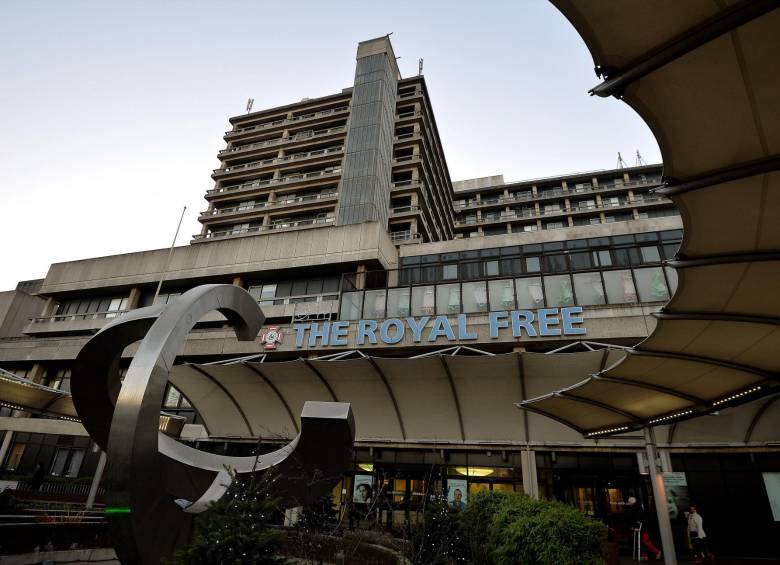 Cualquier persona con ébola en el Reino Unido debe ser trasladada a la unidad de aislamiento en el hospital Royal Free. FOTO AP