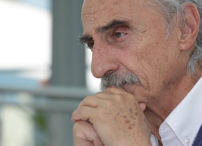 El escritor, de 75 años, era comisionado de la verdad por la Orinoquía. Foto: Hernán Vanegas