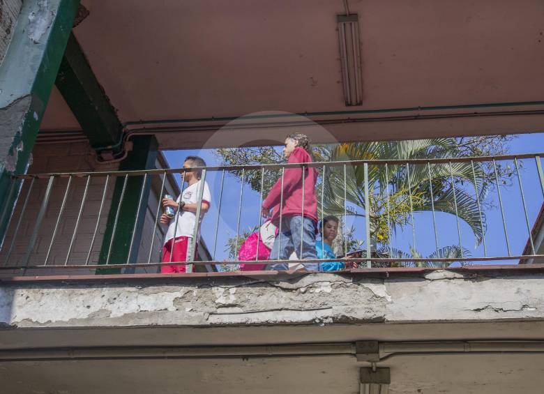 El modelo de las alianzas público privadas puede ser una opción para mejorar fallas locativas en los colegios. FOTO donaldo Zuluaga