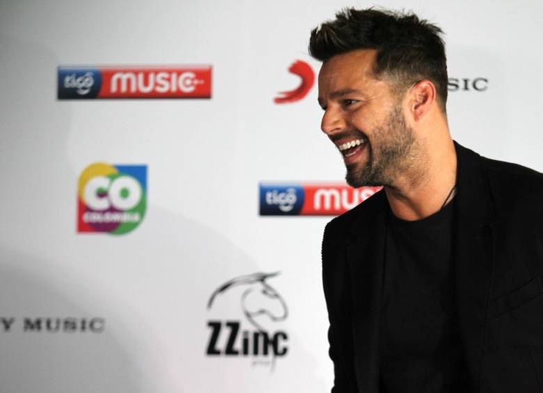 Ricky Martin está hospedado en el Hotel Las América donde anoche lo recibieron con buena música folclórica a la que no se resistió de bailar. FOTO COLPRENSA