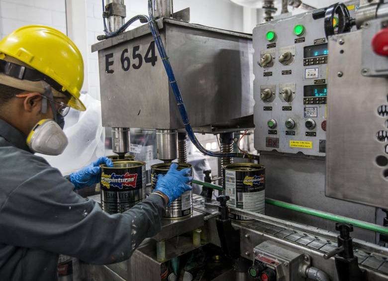 Trámites y puertos frenan negocios