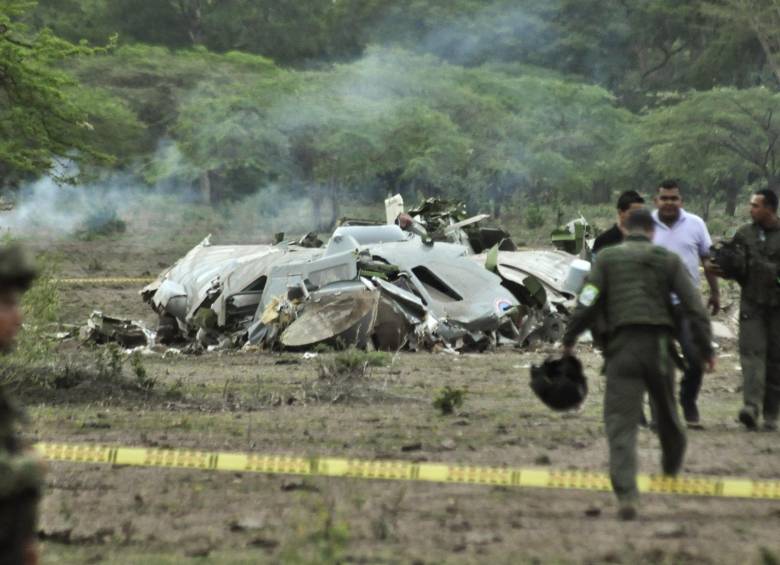  Para agilizar la identificación de los cuerpos y las respectivas necropsias, un laboratorio móvil de criminalística adscrito al municipio de Fonseca, La Guajira, apoyó las labores. FOTO AFP