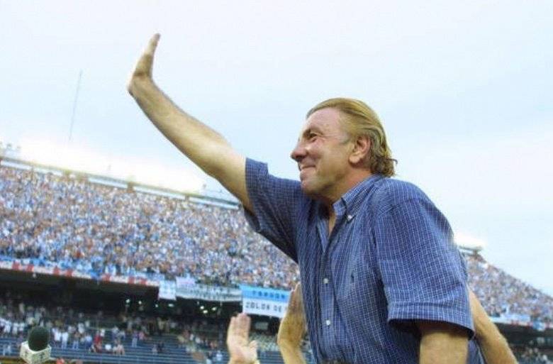 Merlo es recordado por su paso, como jugador, en River Plate, club con el que jugó 539 partidos y ganó siete títulos. FOTO TOMADA DE TWITTER @RacingClub