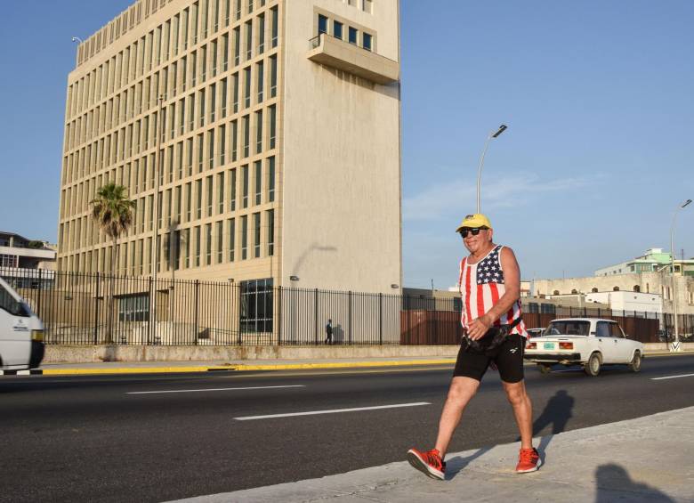La ya Embajada de Estados Unidos en Cuba, antes sección de intereses, confirmó este lunes su reapertura y el restablecimiento de relaciones diplomáticas bilaterales. FOTO AP