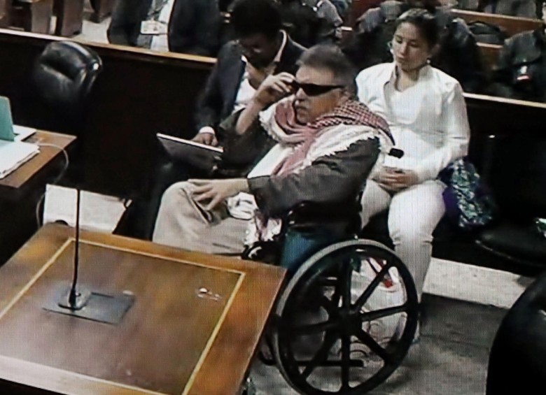 Jesús Santrich no comparecerá ante la JEP hasta que el Inpec le facilite computadores especiales, dada su discapacidad visual. FOTO: Colprensa