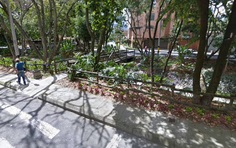Canalización del barrio La Floresta de la comuna 12 de Medellín. FOTO Google street view