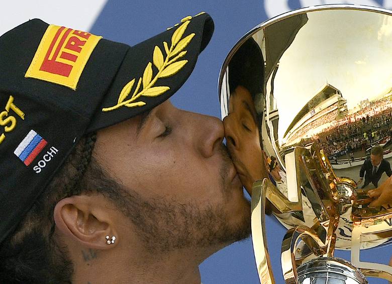 El británico Lewis Hamilton (Mercedes) aumentó su ventaja al frente de la clasificación del campeonato del mundo. FOTO AFP