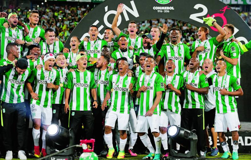 Todos los verdes llenos de emoción celebran el segundo título de Libertadores. Foto Juan A. Sánchez