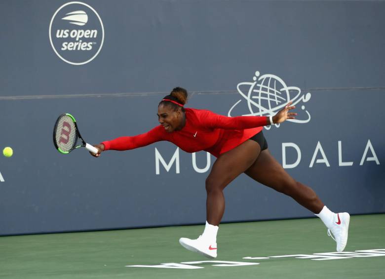 Lejos de su mejor forma, la exreina del tenis, Serena Williams, asume un notable bajón en su carrera. FOTO AFP 