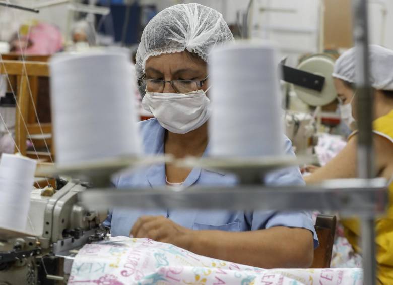 La política pública para independencia económica de las mujeres, es uno de los proyectos en el Concejo. FOTO Manuel Saldarriaga