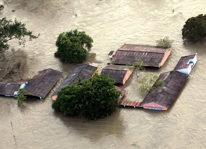 Por la rotura del Canal del Dique, varios municipios de la costa Caribe colombiana quedaron bajo el agua en 2010 y 2011. FOTO Colprensa.