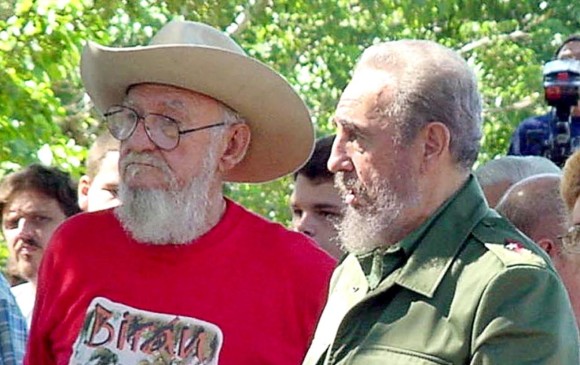 A los 91 años murió Ramón Castro (izquierda), el mayor de los hermanos de Fidel. La foto es de 2003. FOTO reuters.