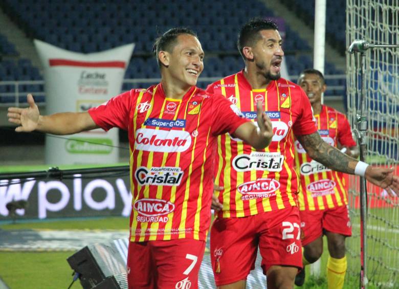 Deportivo Peirera recibe en el estadio Hernán Ramírez Villegas, después de las 7:40 de la noche de este miércoles, al Bucaramanga para definir el primer finalista de la Liguilla. FOTO DIMAYOR