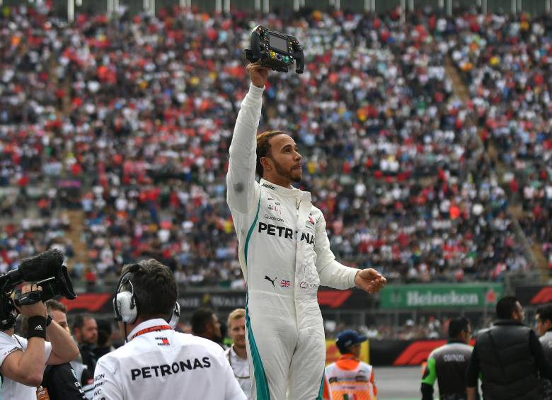 Hamilton alzará el título del Campeonato Mundial de F1 en el Gran Premio de Abu Dabi el 25 de noviembre. FOTO efe