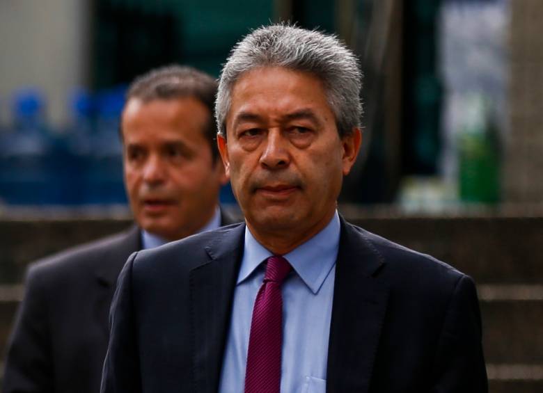 Tras cuatro horas de diligencia, finalizó el interrogatorio a Guillermo Caballero, representante legal de Fidupetrol. FOTO COLPRENSA