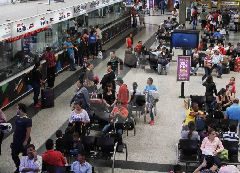 La iniciativa busca mitigar las largas filas que se presentan en los terminales, especialmente en época de vacaciones. FOTO Robinson Sáenz 