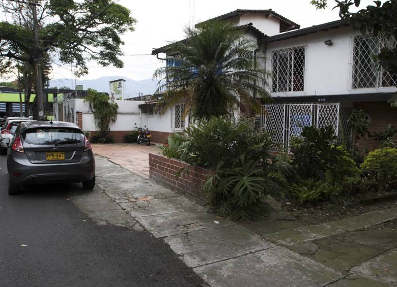 Según documentos, la propiedad privada llega hasta la calle, aunque esta faja de terreno no se aprovecha. FOTO donaldo zuluaga