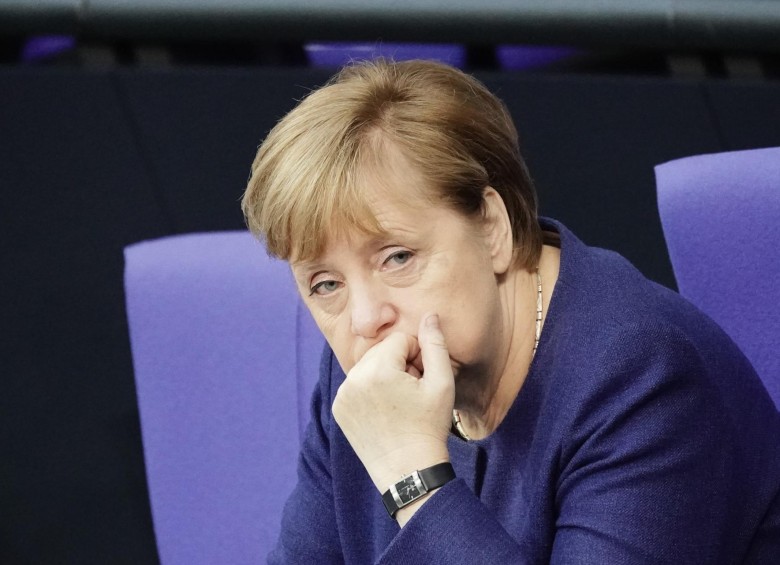 En 2018 Angela Merkel anunció que no aspiraría a la reelección como líder de su partido, la CDU, lo que abrió paso a que un nuevo líder de esa colectividad aspire a la Cancillería. FOTO GettyImages