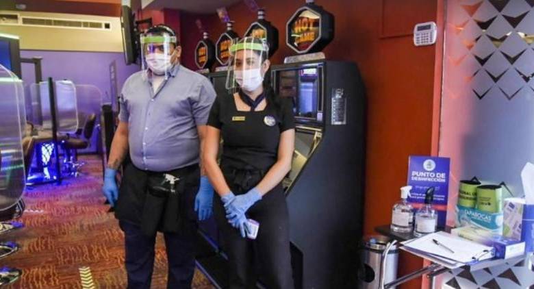 La suspensión del toque de queda y la posibilidad de realizar turnos nocturnos les permite a los moteles y casinos reactivar el 100 % de sus empleos. FOTO CORTESÍA