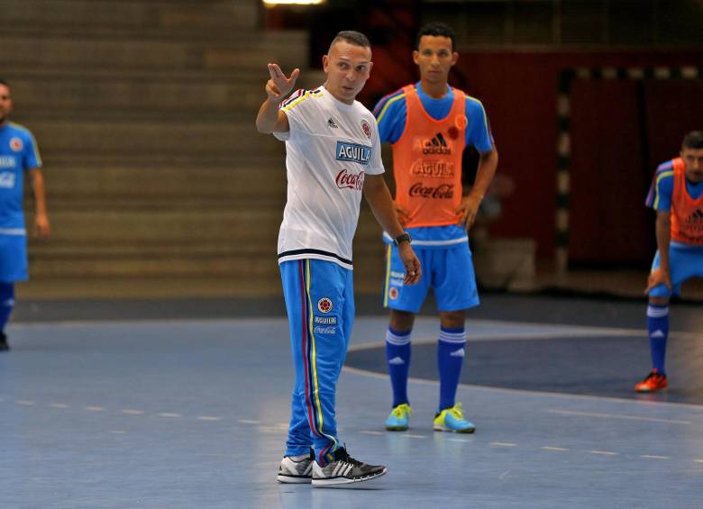 Osmar Fonnegra dirige la Selección. FOTO juan sánchez