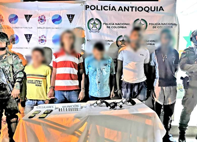 Entre los capturados se encuentra alias Bollón, quien supuestamente habría participado en la masacre ocurrida el pasado 24 de agosto en la vereda Manzanillo. FOTO CORTESÍA