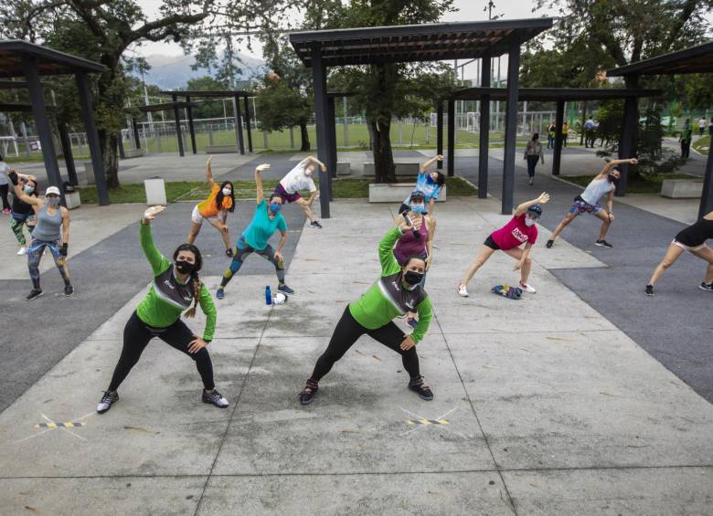 Desde las 6:30 de la mañana, de lunes a viernes, se inician las clases de deporte dirigido.