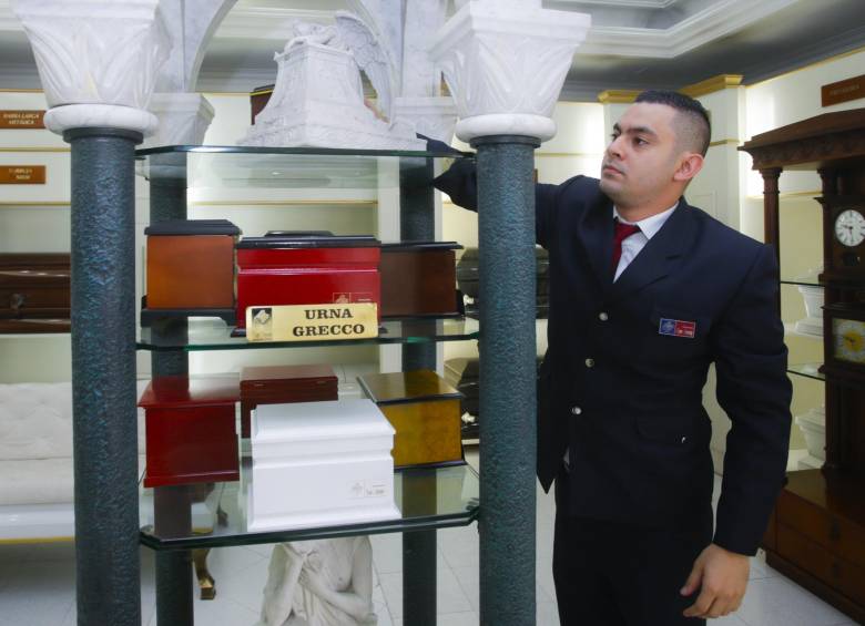 A través de estas coberturas, acompañamientos y rituales las empresas de servicios funerarios tratan de ayudar a las personas en ese momento difícil. FOTO Juan Antonio Sánchez