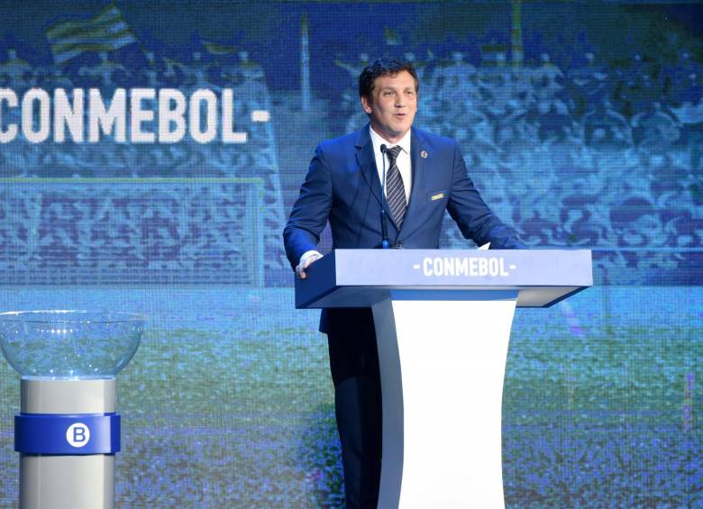 El presidente de la Conmebol, Alejandro Domínguez, en la ceremonia de sorteo de la Libertadores y Sudamericana FOTO: AFP