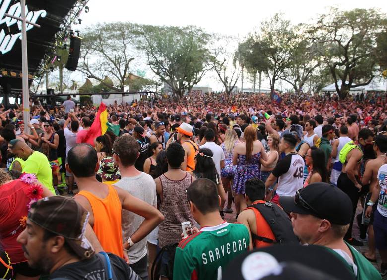 Miami se convirtió este fin de semana en una hipnótica discoteca al aire libre pletórica de trepidantes secuencias elaboradas por figuras como Armin Van Buuren, Axwell e Ingrosso, Carl Cox o Avicii. FOTO AFP
