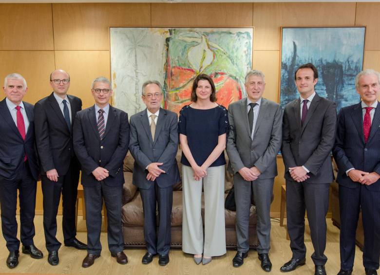 La junta del Éxito 2016-2018: Philippe Alarcon (izq), Hervé Daudin, Yves Desjacques, Luis Fernando Alarcón, Ana María Ibáñez, Bernard Petit, Matthieu Santon y Felipe Ayerbe Muñoz. FOTO CORTESÍA
