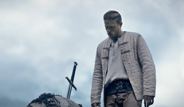 El Rey Arturo encuentra a Excalibur