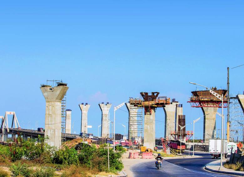 El Puente Pumarejo será el más ancho del país con 38 metros. Este proyecto es de obra pública y está bajo cargo del Invías. Se localiza entre Atlántico y Magdalena. FOTO juan antonio sánchez