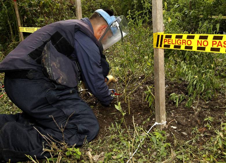 El desminado humanitario se adelanta en varias zonas del Oriente de Antioquia. Foto: Jaime Pérez