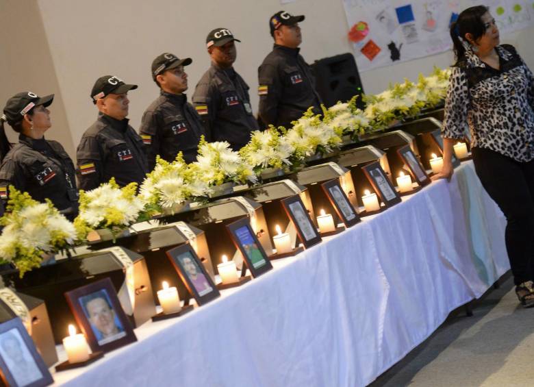 Las autoridades judiciales colombianas localizaron en Bogotá los restos de una persona desaparecida en 1985 después de que el Palacio de Justicia. FOTO AFP